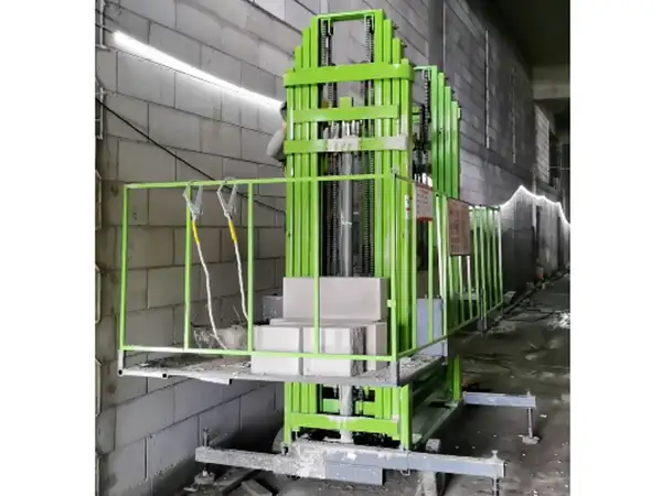 建筑砌墙升降机